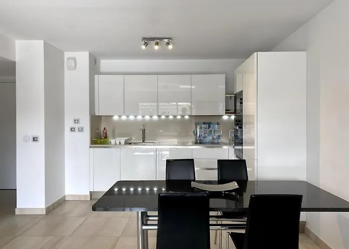 Exclusive Apartment *