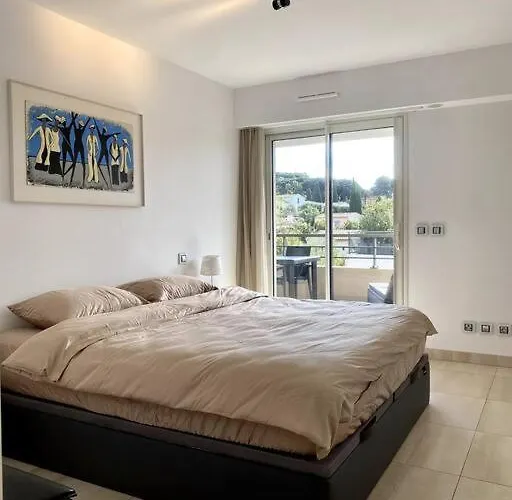 Exclusive * Saint-Tropez