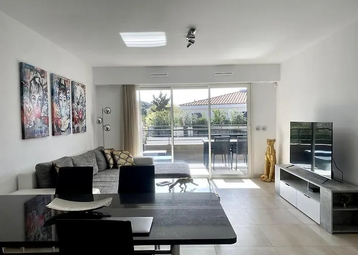 Exclusive * Saint-Tropez